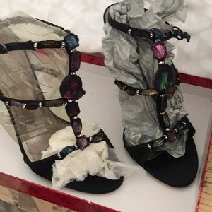 Vince Camuto Greenne2 Black satin thin strappy rhinestone buckle 8.5m NWB